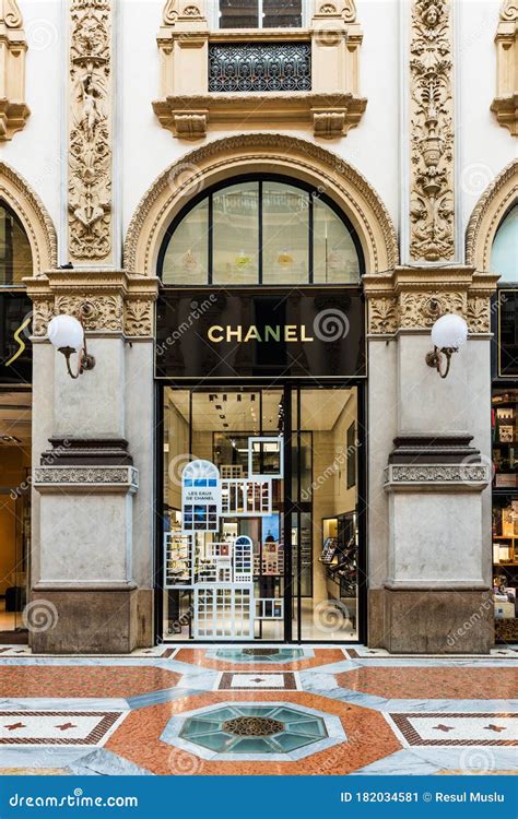 uffici chanel milano|Chanel stores in italy.